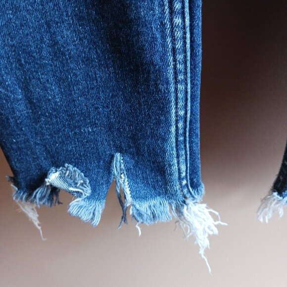 VERVET BLUE 11" rise distressed stretch button front ripped jeans Sz 31 EUC - Picture 6 of 11